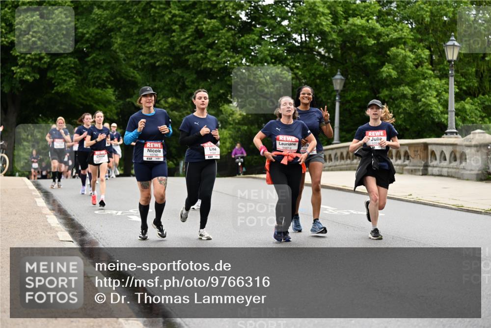 14.06.2026 - REWE Women's Run Dr. Thomas Lammeyer http://msf.ph/oto/9766316 14.06.2026 09:41:42 Laufen 10740, 11344, 5, 10018, 1054 meine-sportfotos.de