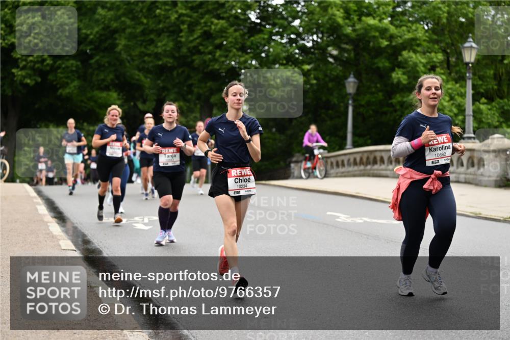 14.06.2026 - REWE Women's Run Dr. Thomas Lammeyer http://msf.ph/oto/9766357 14.06.2026 09:41:45 Laufen 10234, 57, 10682, 7 meine-sportfotos.de