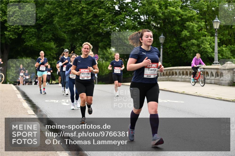 14.06.2026 - REWE Women's Run Dr. Thomas Lammeyer http://msf.ph/oto/9766381 14.06.2026 09:41:46 Laufen 1063, 10923, 57, 10543, 57 meine-sportfotos.de