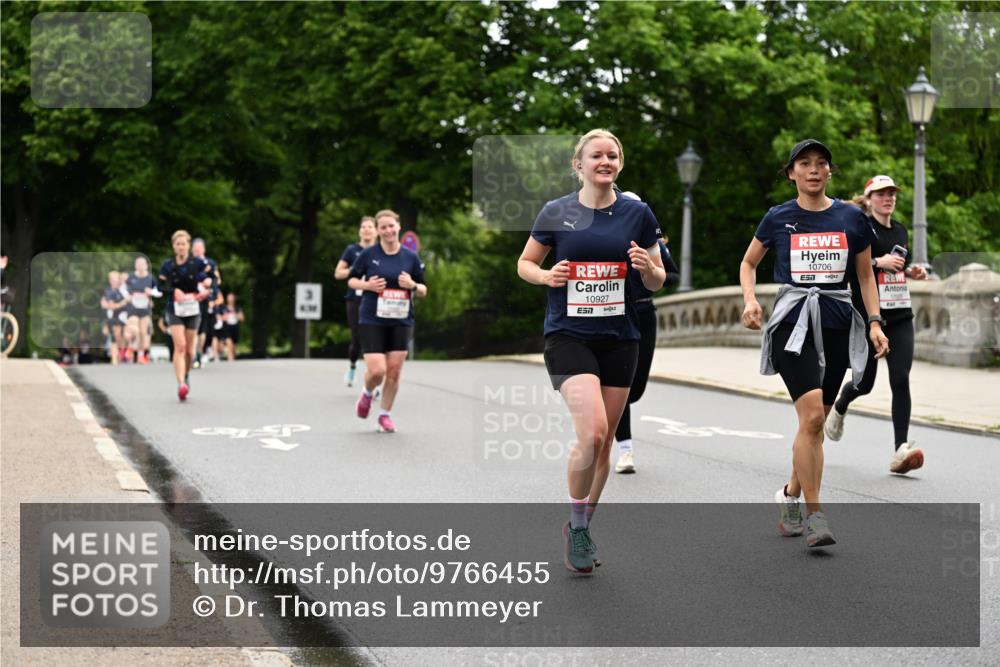 14.06.2026 - REWE Women's Run Dr. Thomas Lammeyer http://msf.ph/oto/9766455 14.06.2026 09:41:53 Laufen 10927, 7, 10706, 7 meine-sportfotos.de