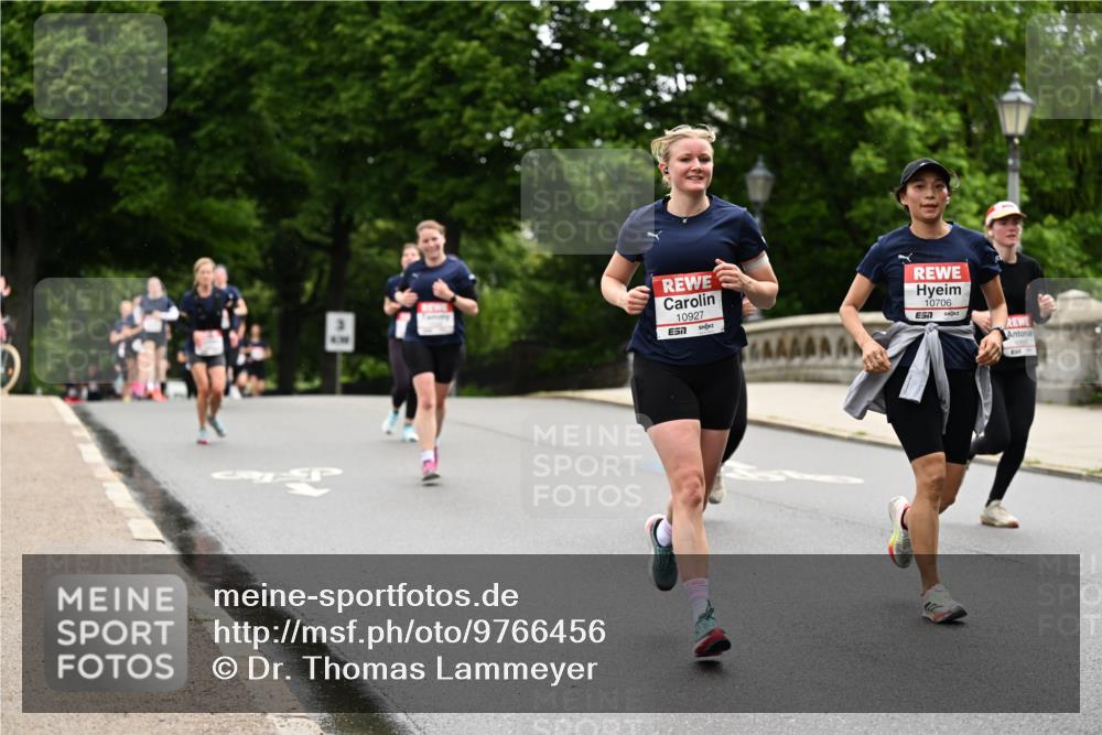 14.06.2026 - REWE Women's Run Dr. Thomas Lammeyer http://msf.ph/oto/9766456 14.06.2026 09:41:53 Laufen 10927, 57, 10706, 7 meine-sportfotos.de