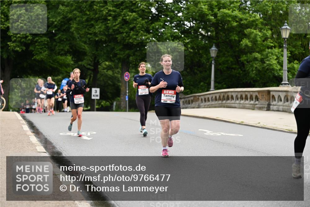 14.06.2026 - REWE Women's Run Dr. Thomas Lammeyer http://msf.ph/oto/9766477 14.06.2026 09:41:55 Laufen 3, 10069, 57 meine-sportfotos.de