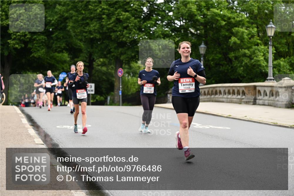 14.06.2026 - REWE Women's Run Dr. Thomas Lammeyer http://msf.ph/oto/9766486 14.06.2026 09:41:55 Laufen 10069, 57 meine-sportfotos.de