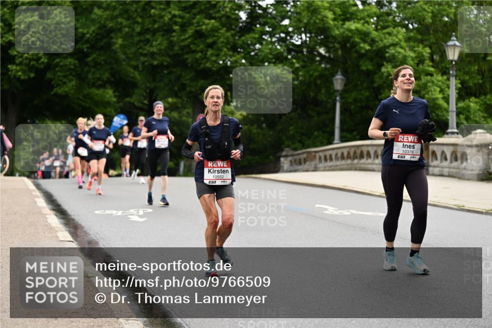 14.06.2026 - REWE Women's Run Dr. Thomas Lammeyer http://msf.ph/oto/9766509 14.06.2026 09:41:57 Laufen 10552, 7, 10378, 7 meine-sportfotos.de