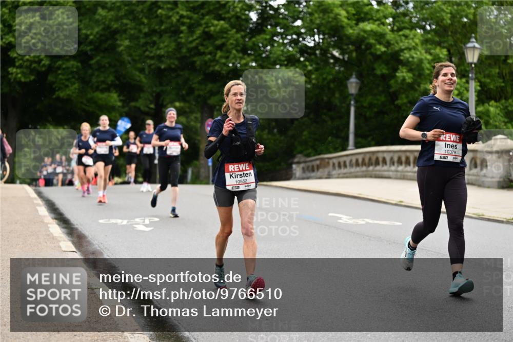14.06.2026 - REWE Women's Run Dr. Thomas Lammeyer http://msf.ph/oto/9766510 14.06.2026 09:41:57 Laufen 10552, 57, 10378, 57 meine-sportfotos.de