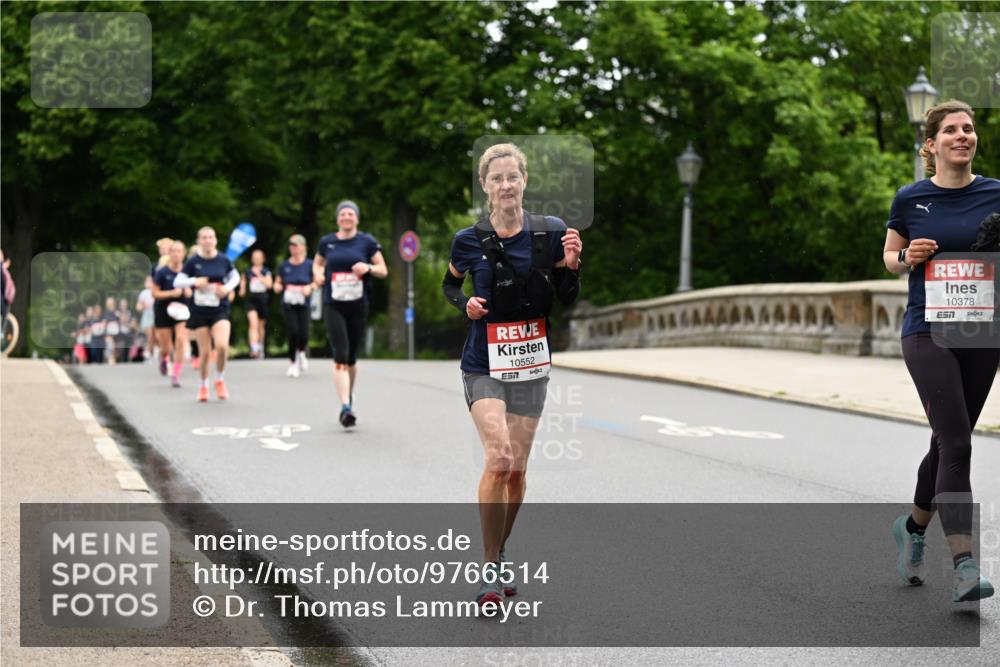 14.06.2026 - REWE Women's Run Dr. Thomas Lammeyer http://msf.ph/oto/9766514 14.06.2026 09:41:58 Laufen 10552, 10378, 57 meine-sportfotos.de