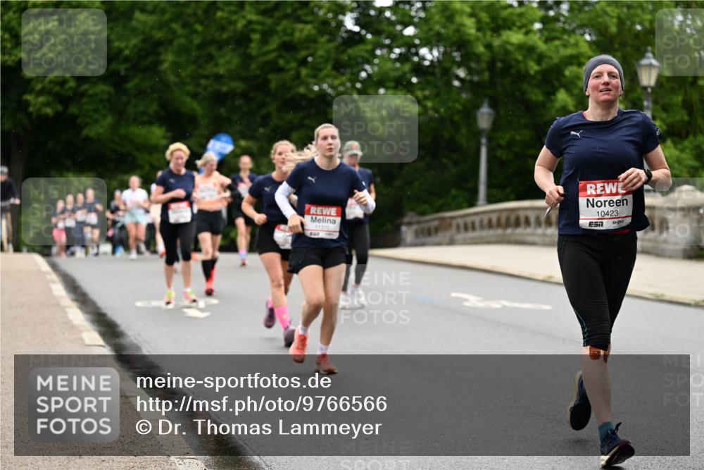 14.06.2026 - REWE Women's Run Dr. Thomas Lammeyer http://msf.ph/oto/9766566 14.06.2026 09:42:01 Laufen 11370, 10423, 51 meine-sportfotos.de