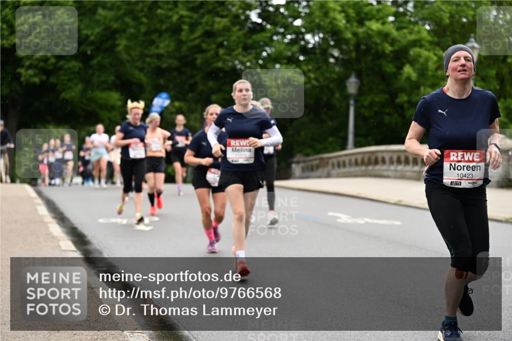 14.06.2026 - REWE Women's Run Dr. Thomas Lammeyer http://msf.ph/oto/9766568 14.06.2026 09:42:01 Laufen 11370, 10423 meine-sportfotos.de