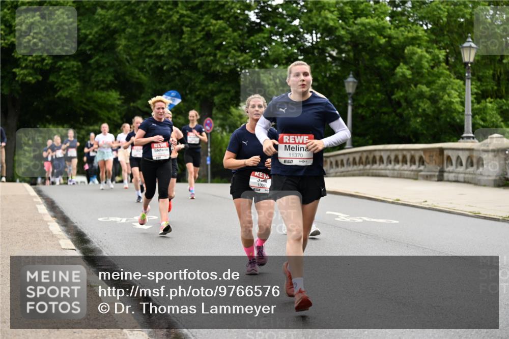 14.06.2026 - REWE Women's Run Dr. Thomas Lammeyer http://msf.ph/oto/9766576 14.06.2026 09:42:02 Laufen 10075, 7, 11370, 7 meine-sportfotos.de