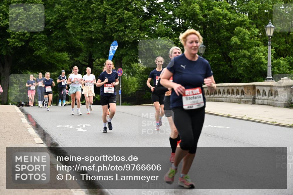 14.06.2026 - REWE Women's Run Dr. Thomas Lammeyer http://msf.ph/oto/9766606 14.06.2026 09:42:04 Laufen 30, 11016, 10932 meine-sportfotos.de