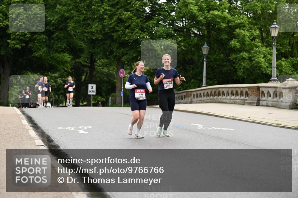14.06.2026 - REWE Women's Run Dr. Thomas Lammeyer http://msf.ph/oto/9766766 14.06.2026 09:42:18 Laufen 3, 10934 meine-sportfotos.de