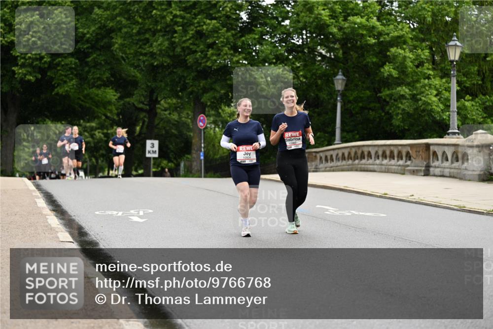 14.06.2026 - REWE Women's Run Dr. Thomas Lammeyer http://msf.ph/oto/9766768 14.06.2026 09:42:18 Laufen 3, 10934 meine-sportfotos.de