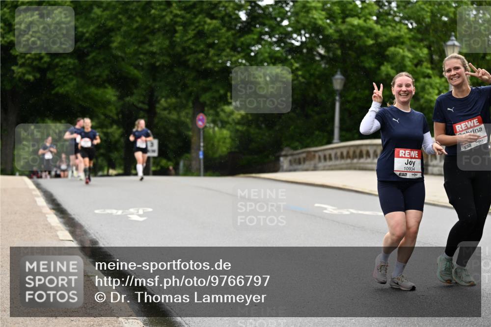 14.06.2026 - REWE Women's Run Dr. Thomas Lammeyer http://msf.ph/oto/9766797 14.06.2026 09:42:20 Laufen 10934, 7 meine-sportfotos.de