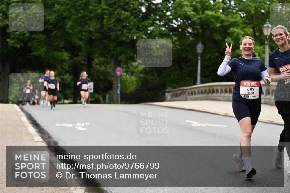 14.06.2026 - REWE Women's Run Dr. Thomas Lammeyer http://msf.ph/oto/9766799 14.06.2026 09:42:20 Laufen 10934, 7 meine-sportfotos.de