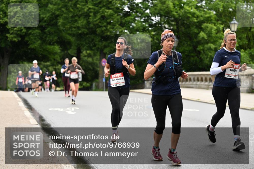 14.06.2026 - REWE Women's Run Dr. Thomas Lammeyer http://msf.ph/oto/9766939 14.06.2026 09:42:31 Laufen 11382, 657, 10310 meine-sportfotos.de