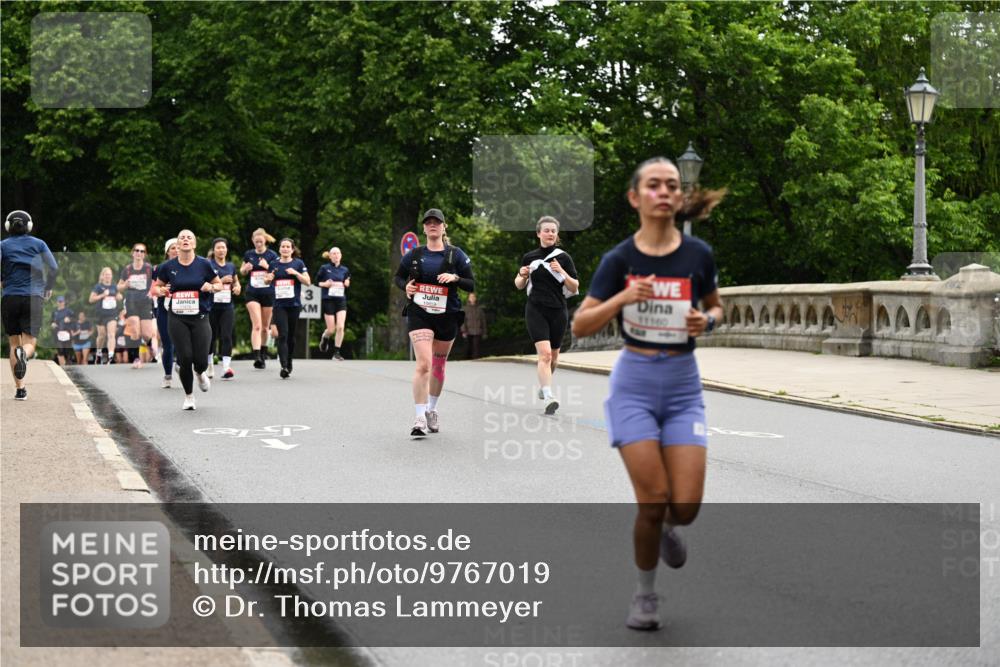 14.06.2026 - REWE Women's Run Dr. Thomas Lammeyer http://msf.ph/oto/9767019 14.06.2026 09:42:39 Laufen 11100, 3, 10659 meine-sportfotos.de