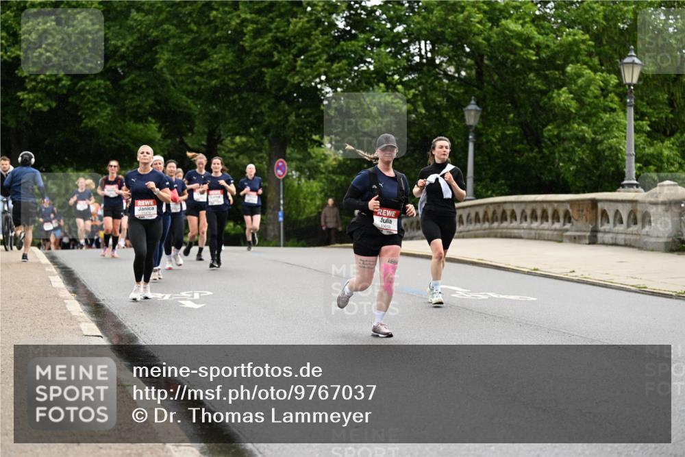 14.06.2026 - REWE Women's Run Dr. Thomas Lammeyer http://msf.ph/oto/9767037 14.06.2026 09:42:40 Laufen 10659, 1999 meine-sportfotos.de