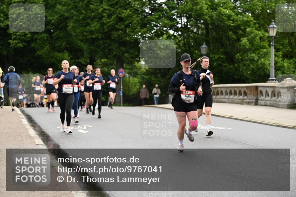 14.06.2026 - REWE Women's Run Dr. Thomas Lammeyer http://msf.ph/oto/9767041 14.06.2026 09:42:41 Laufen 10659, 1999 meine-sportfotos.de