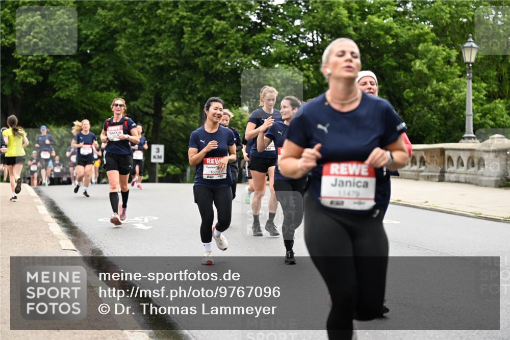 14.06.2026 - REWE Women's Run Dr. Thomas Lammeyer http://msf.ph/oto/9767096 14.06.2026 09:42:44 Laufen 7, 10033, 11479 meine-sportfotos.de