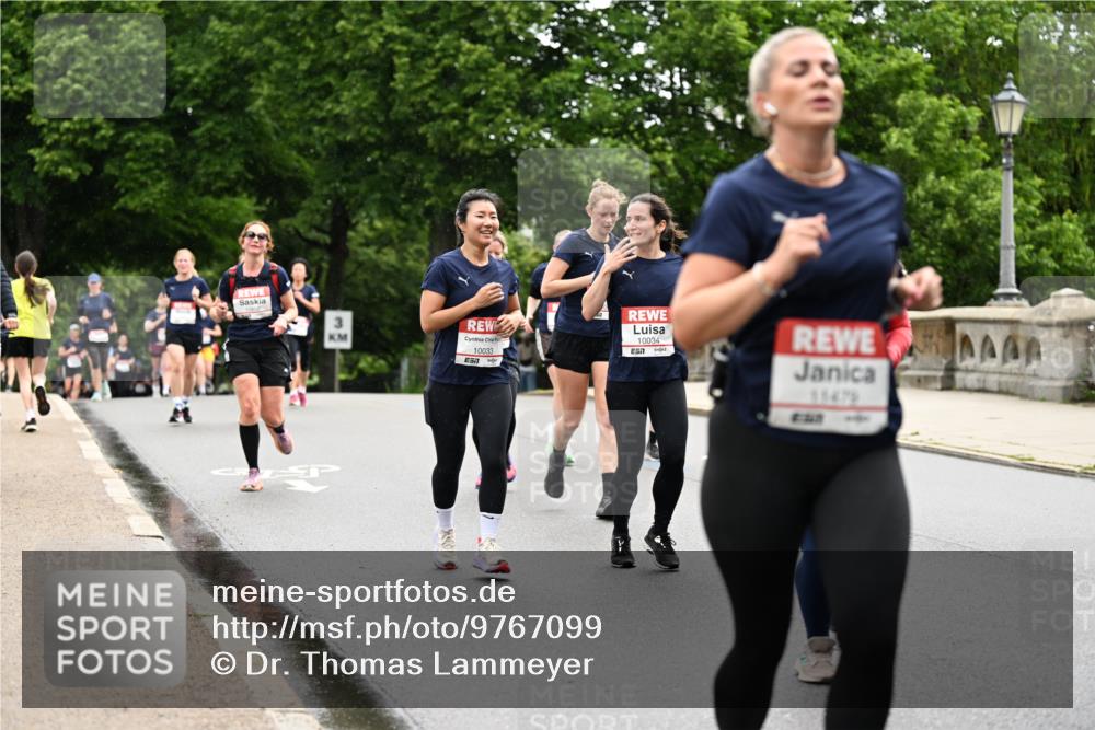 14.06.2026 - REWE Women's Run Dr. Thomas Lammeyer http://msf.ph/oto/9767099 14.06.2026 09:42:44 Laufen 10033, 7, 10034, 11470 meine-sportfotos.de