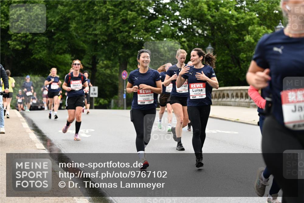 14.06.2026 - REWE Women's Run Dr. Thomas Lammeyer http://msf.ph/oto/9767102 14.06.2026 09:42:45 Laufen 10033, 10067, 10034 meine-sportfotos.de
