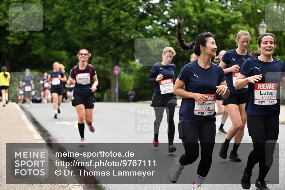 14.06.2026 - REWE Women's Run Dr. Thomas Lammeyer http://msf.ph/oto/9767111 14.06.2026 09:42:46 Laufen 10033, 10034, 57 meine-sportfotos.de