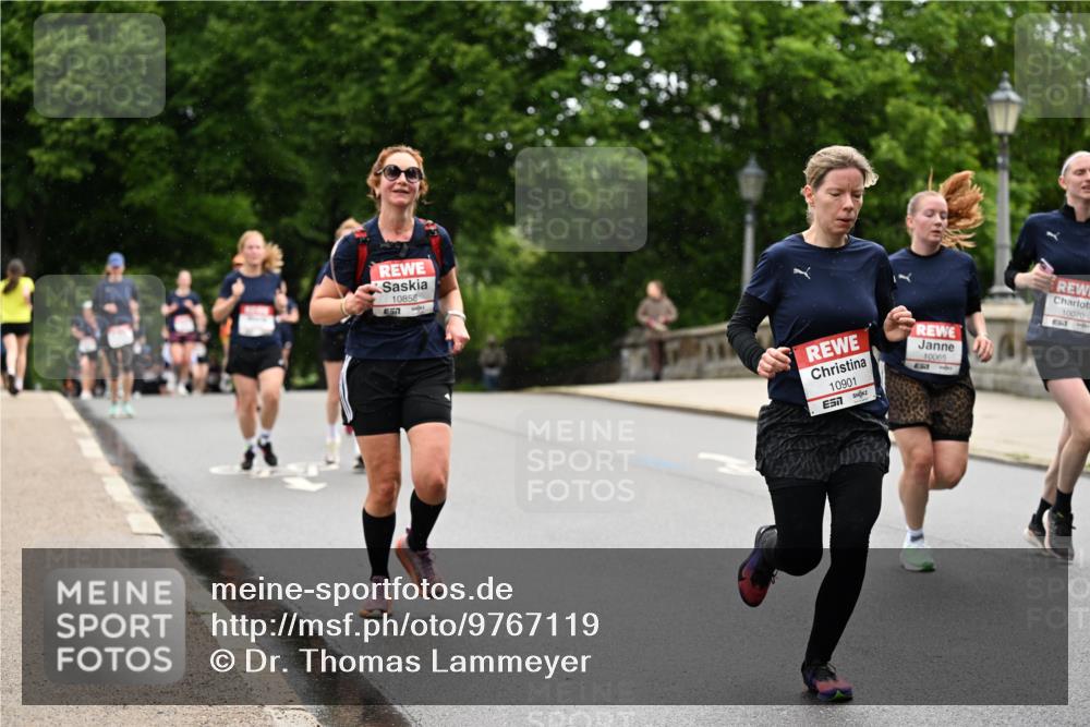 14.06.2026 - REWE Women's Run Dr. Thomas Lammeyer http://msf.ph/oto/9767119 14.06.2026 09:42:47 Laufen 10858, 657, 10901, 7, 10065, 657, 10070 meine-sportfotos.de