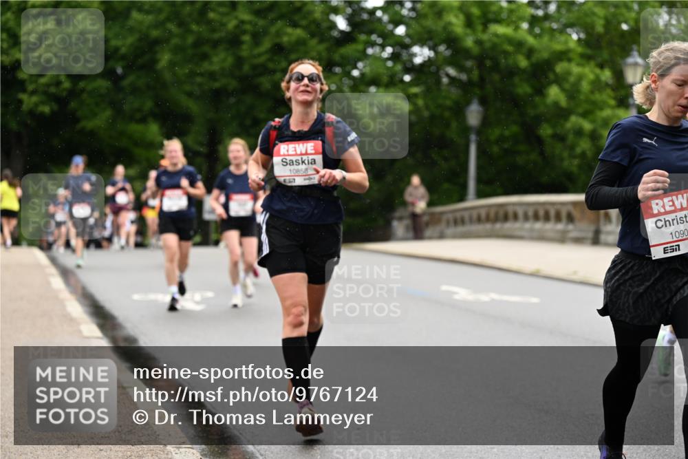 14.06.2026 - REWE Women's Run Dr. Thomas Lammeyer http://msf.ph/oto/9767124 14.06.2026 09:42:47 Laufen 10858, 71, 1090 meine-sportfotos.de