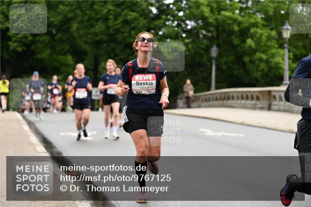 14.06.2026 - REWE Women's Run Dr. Thomas Lammeyer http://msf.ph/oto/9767125 14.06.2026 09:42:48 Laufen 10858, 57 meine-sportfotos.de