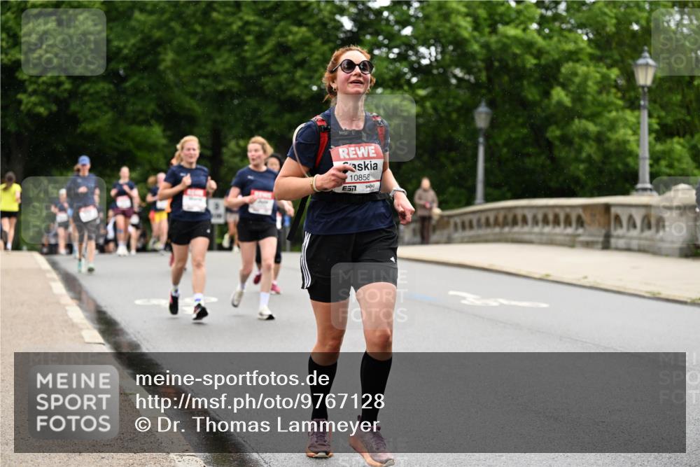 14.06.2026 - REWE Women's Run Dr. Thomas Lammeyer http://msf.ph/oto/9767128 14.06.2026 09:42:48 Laufen 10858 meine-sportfotos.de