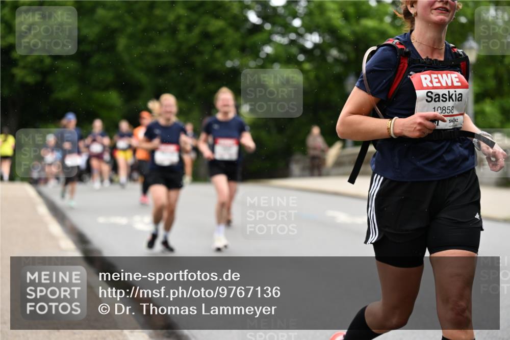 14.06.2026 - REWE Women's Run Dr. Thomas Lammeyer http://msf.ph/oto/9767136 14.06.2026 09:42:49 Laufen 10858 meine-sportfotos.de