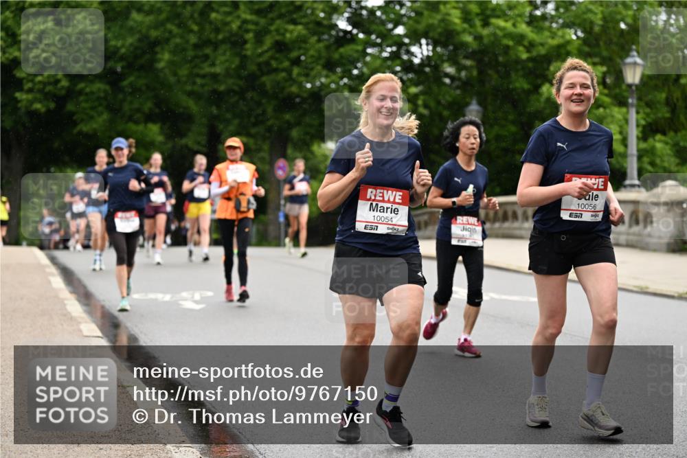 14.06.2026 - REWE Women's Run Dr. Thomas Lammeyer http://msf.ph/oto/9767150 14.06.2026 09:42:50 Laufen 10054, 10056 meine-sportfotos.de
