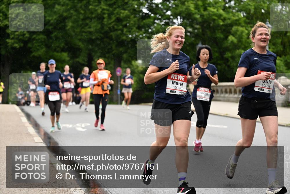 14.06.2026 - REWE Women's Run Dr. Thomas Lammeyer http://msf.ph/oto/9767151 14.06.2026 09:42:50 Laufen 10054, 10056 meine-sportfotos.de