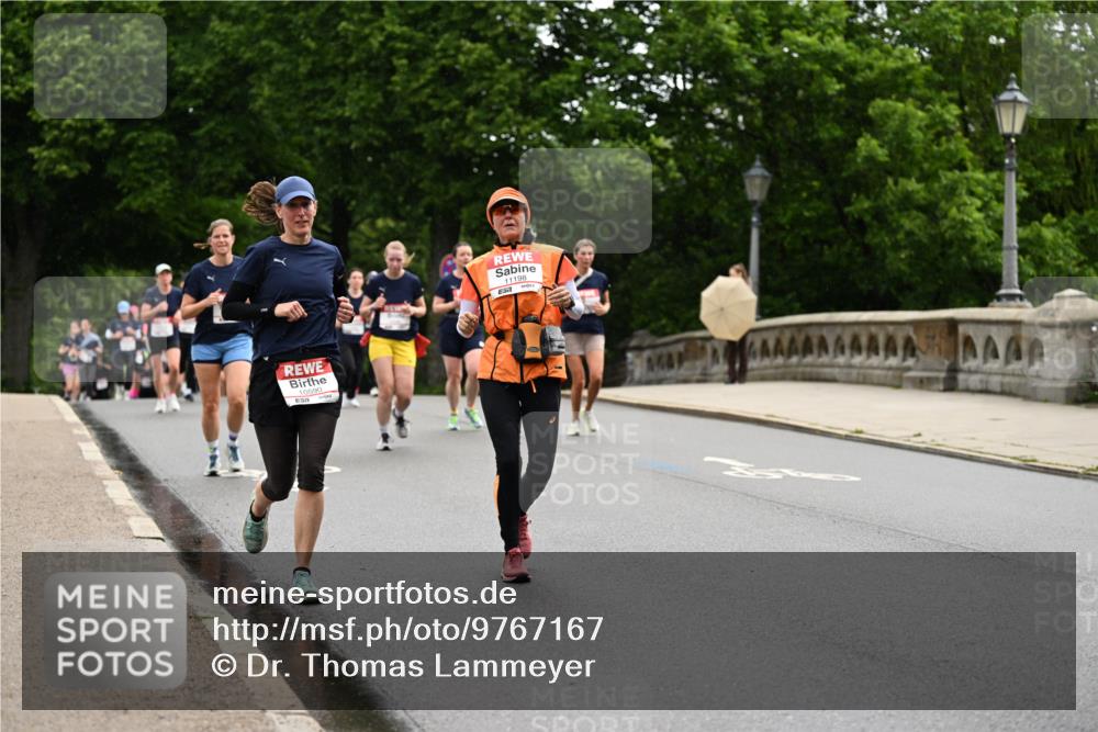 14.06.2026 - REWE Women's Run Dr. Thomas Lammeyer http://msf.ph/oto/9767167 14.06.2026 09:42:52 Laufen 10590, 11198 meine-sportfotos.de