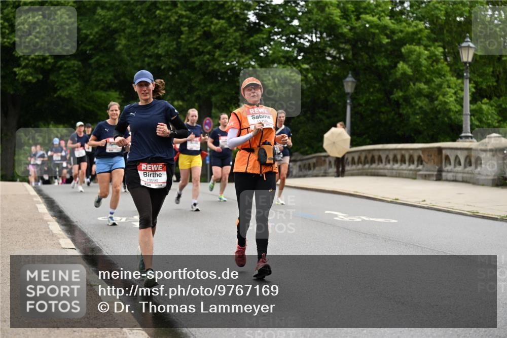 14.06.2026 - REWE Women's Run Dr. Thomas Lammeyer http://msf.ph/oto/9767169 14.06.2026 09:42:53 Laufen 10590, 11198 meine-sportfotos.de