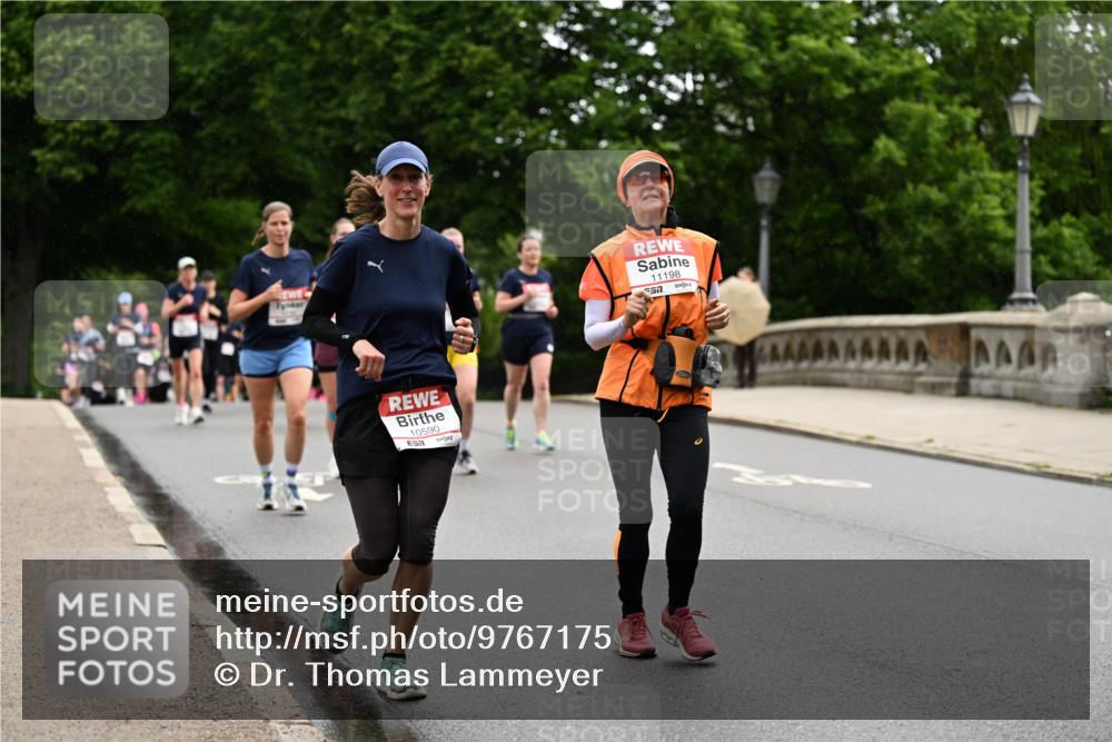 14.06.2026 - REWE Women's Run Dr. Thomas Lammeyer http://msf.ph/oto/9767175 14.06.2026 09:42:53 Laufen 10590, 11198 meine-sportfotos.de
