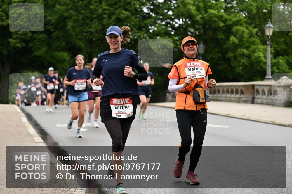 14.06.2026 - REWE Women's Run Dr. Thomas Lammeyer http://msf.ph/oto/9767177 14.06.2026 09:42:53 Laufen 10590, 11198, 551 meine-sportfotos.de