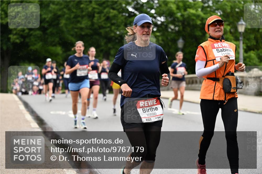 14.06.2026 - REWE Women's Run Dr. Thomas Lammeyer http://msf.ph/oto/9767179 14.06.2026 09:42:54 Laufen 10590, 11198 meine-sportfotos.de