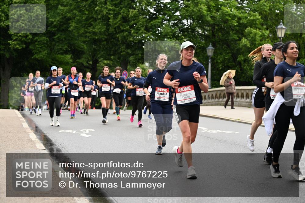 14.06.2026 - REWE Women's Run Dr. Thomas Lammeyer http://msf.ph/oto/9767225 14.06.2026 09:42:59 Laufen 11332, 7, 11518, 10978 meine-sportfotos.de