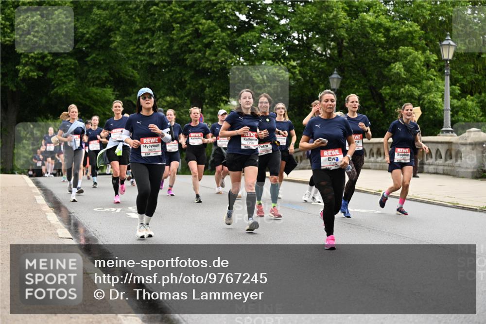 14.06.2026 - REWE Women's Run Dr. Thomas Lammeyer http://msf.ph/oto/9767245 14.06.2026 09:43:02 Laufen 10979, 1134, 1033, 44 meine-sportfotos.de