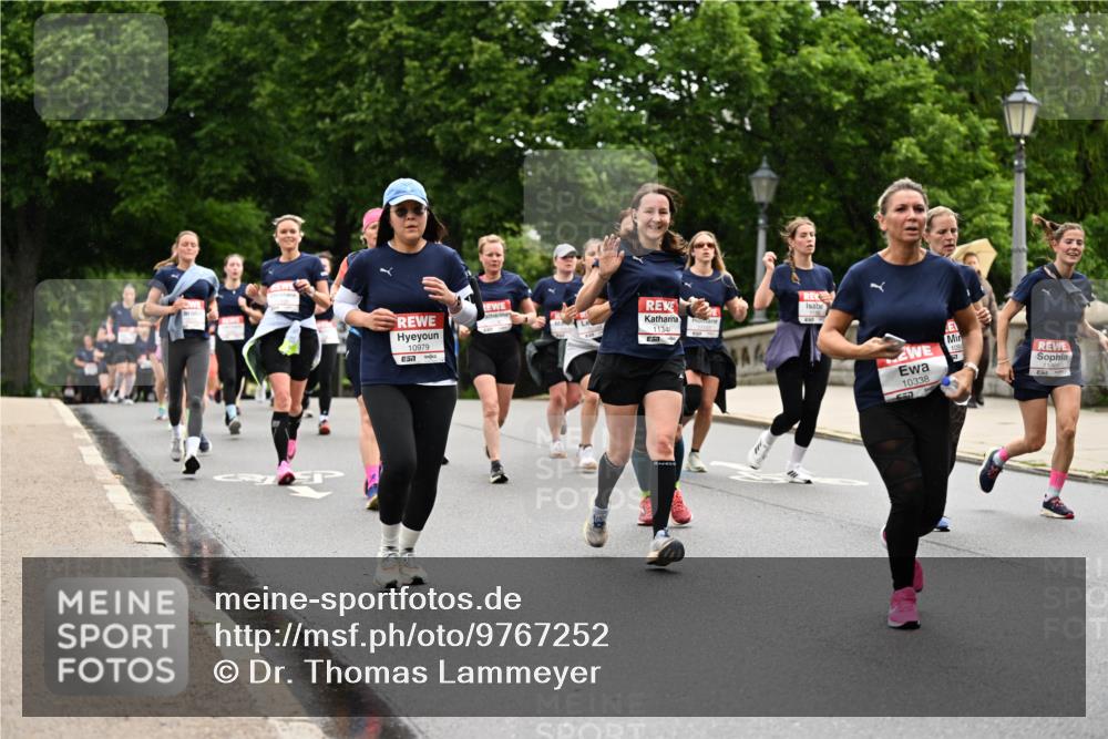 14.06.2026 - REWE Women's Run Dr. Thomas Lammeyer http://msf.ph/oto/9767252 14.06.2026 09:43:02 Laufen 10979, 1134, 57, 1089, 10338 meine-sportfotos.de