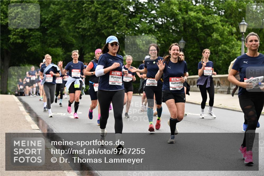 14.06.2026 - REWE Women's Run Dr. Thomas Lammeyer http://msf.ph/oto/9767255 14.06.2026 09:43:03 Laufen 10979, 7, 10092, 11341, 7, 38 meine-sportfotos.de