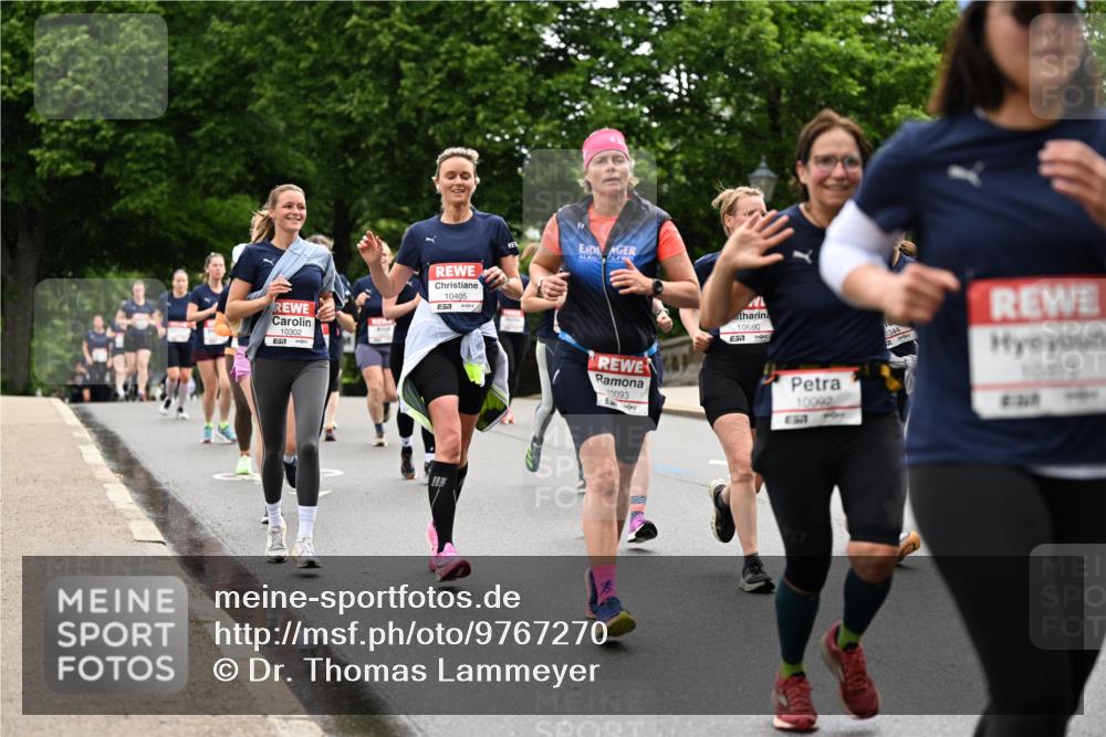 14.06.2026 - REWE Women's Run Dr. Thomas Lammeyer http://msf.ph/oto/9767270 14.06.2026 09:43:05 Laufen 10405, 10302, 7, 10093, 10680, 7, 10092, 7, 0344 meine-sportfotos.de