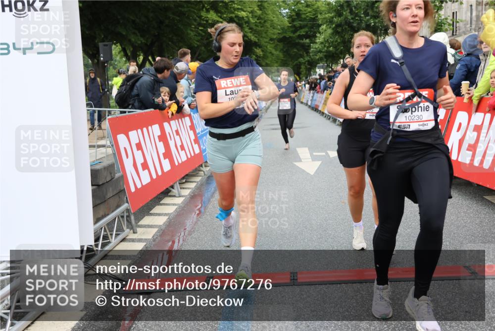14.06.2026 - REWE Women's Run Strokosch-Dieckow http://msf.ph/oto/9767276 14.06.2026 09:52:26 Ziel 10230, 10286, 10870, 10954, 11135 meine-sportfotos.de