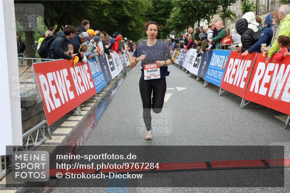 14.06.2026 - REWE Women's Run Strokosch-Dieckow http://msf.ph/oto/9767284 14.06.2026 09:52:28 Ziel 10230, 10286, 10870, 10954, 11135 meine-sportfotos.de