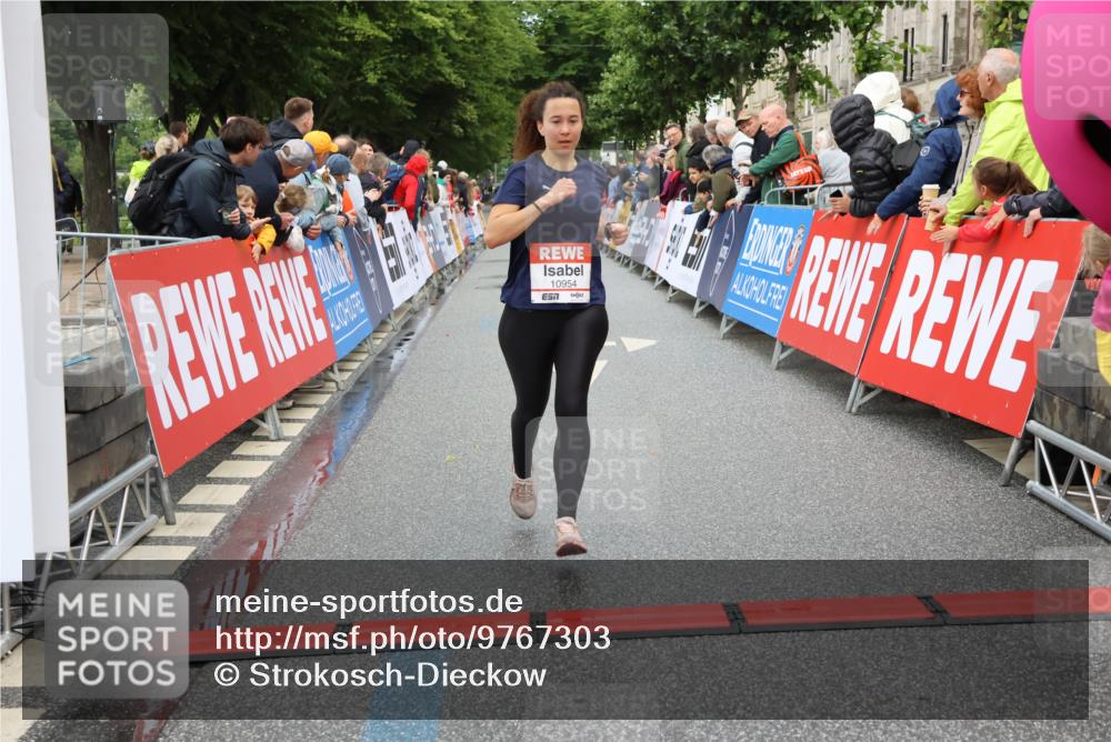 14.06.2026 - REWE Women's Run Strokosch-Dieckow http://msf.ph/oto/9767303 14.06.2026 09:52:28 Ziel 10230, 10286, 10870, 10954, 11135 meine-sportfotos.de
