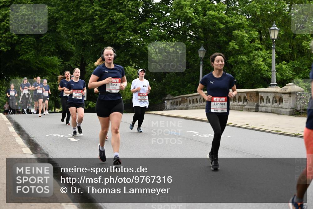 14.06.2026 - REWE Women's Run Dr. Thomas Lammeyer http://msf.ph/oto/9767316 14.06.2026 09:43:13 Laufen 8, 10391, 0292, 11007 meine-sportfotos.de