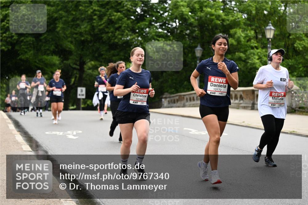 14.06.2026 - REWE Women's Run Dr. Thomas Lammeyer http://msf.ph/oto/9767340 14.06.2026 09:43:15 Laufen 10391, 10172, 7, 10937 meine-sportfotos.de