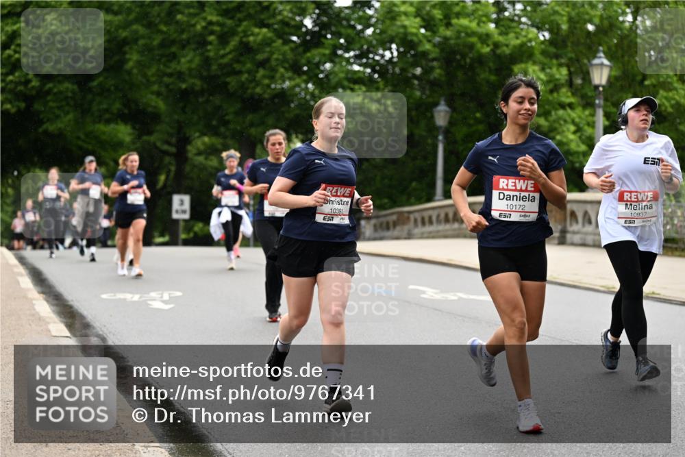 14.06.2026 - REWE Women's Run Dr. Thomas Lammeyer http://msf.ph/oto/9767341 14.06.2026 09:43:16 Laufen 10391, 10172, 7, 10937 meine-sportfotos.de