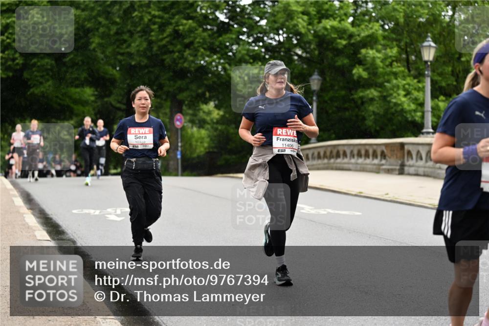 14.06.2026 - REWE Women's Run Dr. Thomas Lammeyer http://msf.ph/oto/9767394 14.06.2026 09:43:21 Laufen 10339, 7, 11406, 7 meine-sportfotos.de